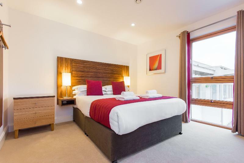 Premier Cabot Circus Hotell 4*